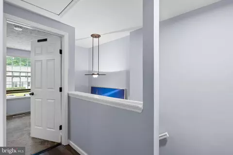9405 Chippenham Dr, Laurel, MD 20723 photo 19