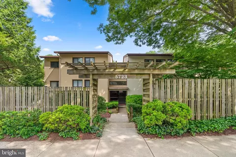 5723 Harpers Farm Rd #D, Columbia, MD 21044