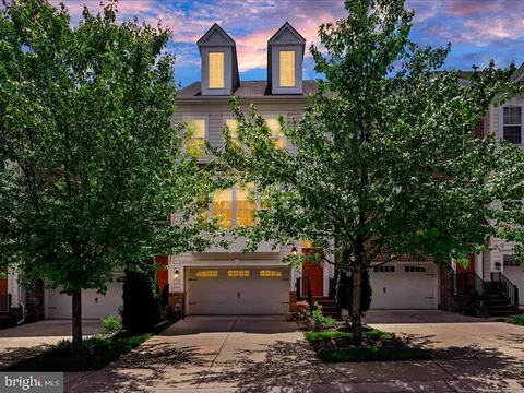 9921 Veiled Dawn, Laurel, MD 20723