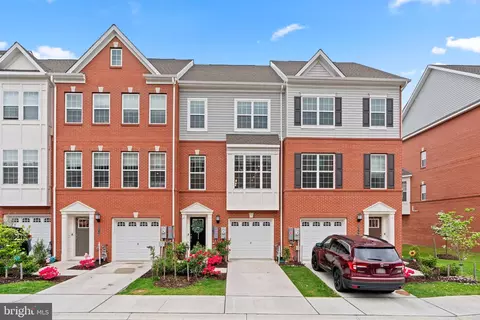 8015 Potter Pl, Elkridge, MD 21075