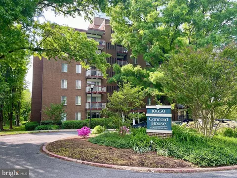 10850 Green Mountain Cir #319, Columbia, MD 21044