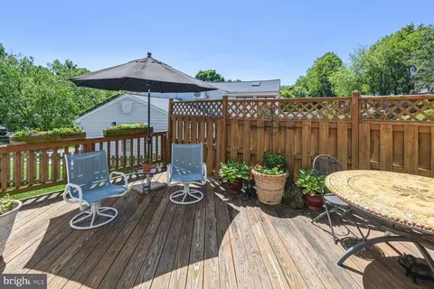 Exterior - 9688 Baltimore Ave, Laurel, MD 20723 photo 3 of 4
