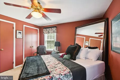 Bedroom - 9688 Baltimore Ave, Laurel, MD 20723 photo 4 of 5