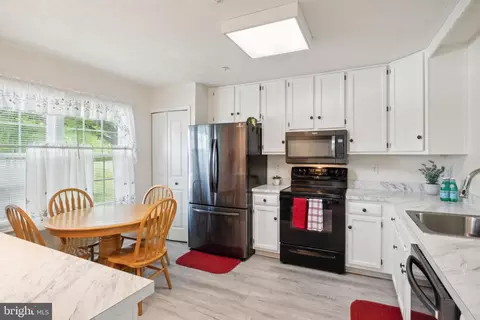 9314 Gordon Ct, Laurel, MD 20723 photo 3