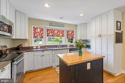 Kitchen - 8448 Jandy Ave, Laurel, MD 20723 photo 2 of 3
