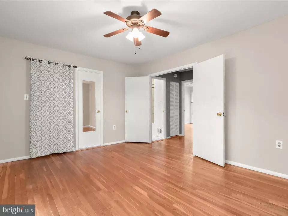 Bedroom - 5396 Graywing Ct, Columbia, MD 21045 photo 3 of 7