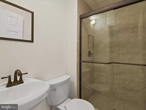 Bath - 5396 Graywing Ct, Columbia, MD 21045 photo 1 of 2