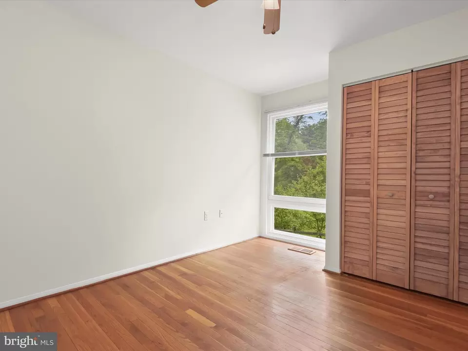 Bedroom - 5396 Graywing Ct, Columbia, MD 21045 photo 4 of 7