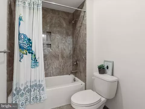 Bath - 11421 Dairy St, Fulton, MD 20759 photo 6 of 8