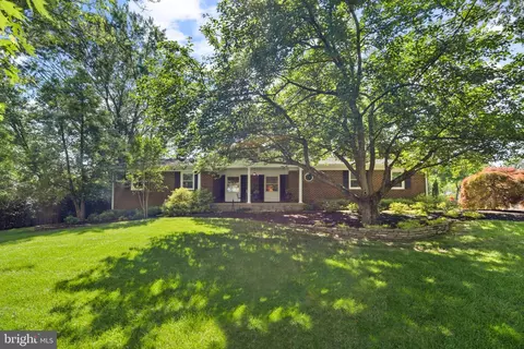 9793 Longview Dr, Ellicott City, MD 21042