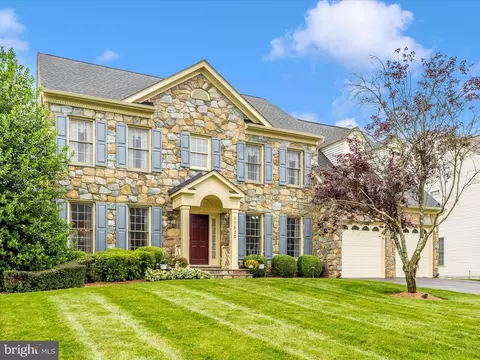 11520 Jamestown Ct, Laurel, MD 20723
