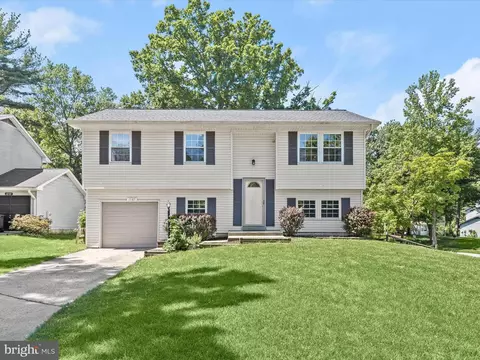 10185 Cape Ann Dr, Columbia, MD 21046