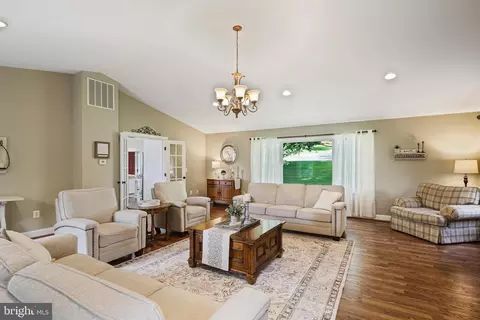 Living - 10693 Stansfield Rd, Laurel, MD 20723 photo 1 of 2