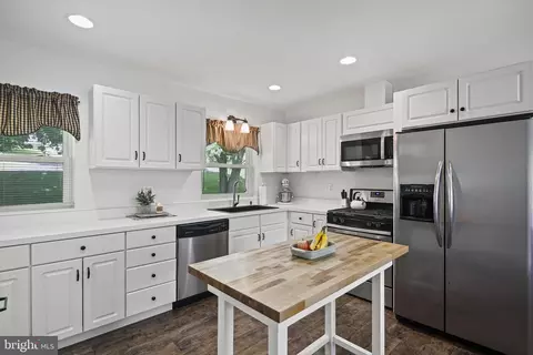 Kitchen - 10693 Stansfield Rd, Laurel, MD 20723 photo 3 of 3