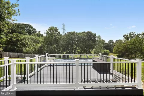 Exterior - 10693 Stansfield Rd, Laurel, MD 20723 photo 4 of 10