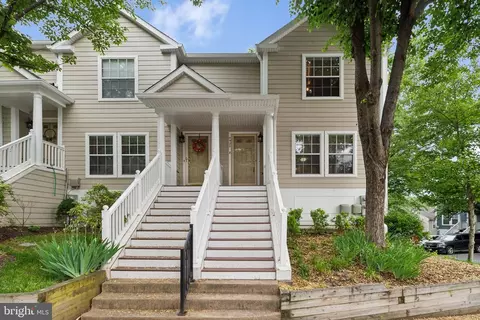 4920 Dorsey Hall Dr #8, Ellicott City, MD 21042