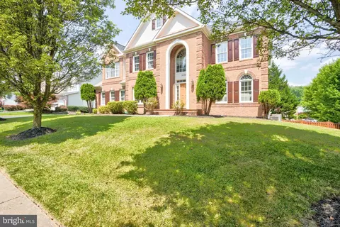 5235 Grovemont Dr, Elkridge, MD 21075