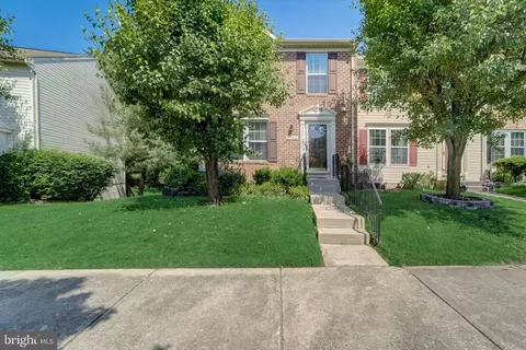8733 Cresthill Ct, Laurel, MD 20723
