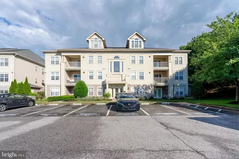 9050 Gracious End Ct #302, Columbia, MD 21046