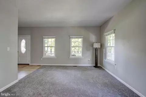 6284 Winters Ln, Hanover, MD 21076 photo 14