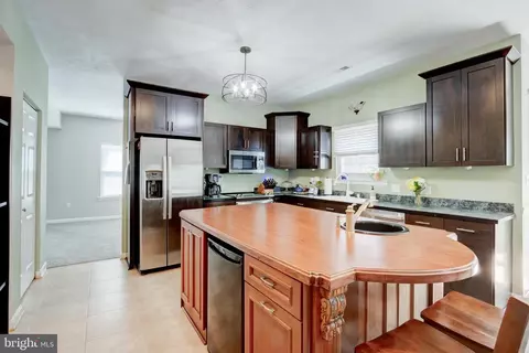 6284 Winters Ln, Hanover, MD 21076 photo 20