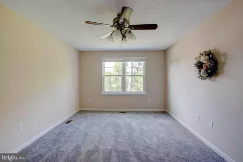 6284 Winters Ln, Hanover, MD 21076 photo 37