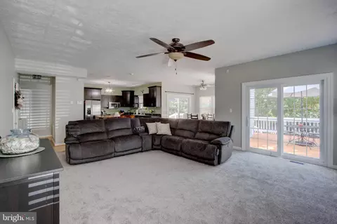 6284 Winters Ln, Hanover, MD 21076 photo 27