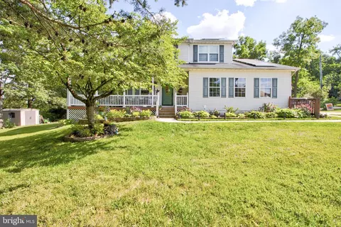 6284 Winters Ln, Hanover, MD 21076 photo 2
