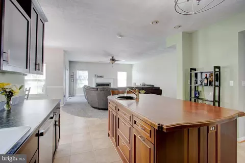 6284 Winters Ln, Hanover, MD 21076 photo 23