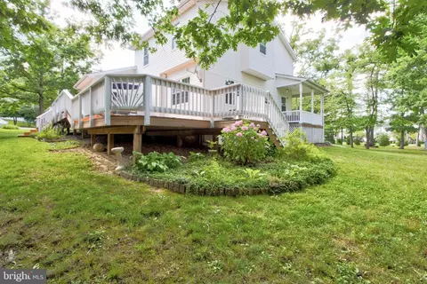 6284 Winters Ln, Hanover, MD 21076 photo 9