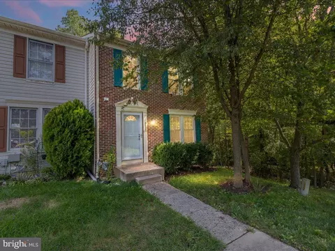 8820 Castlebury Ct, Laurel, MD 20723
