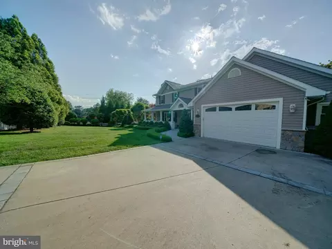 Exterior - 8508 Pineway Dr, Laurel, MD 20723 photo 26 of 32