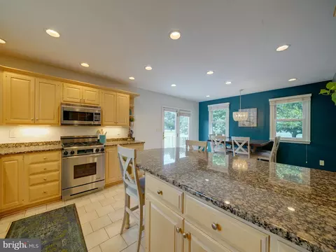 Kitchen - 8508 Pineway Dr, Laurel, MD 20723 photo 4 of 9
