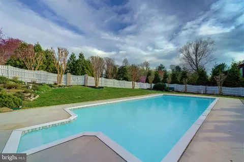 Exterior - 8508 Pineway Dr, Laurel, MD 20723 photo 15 of 32