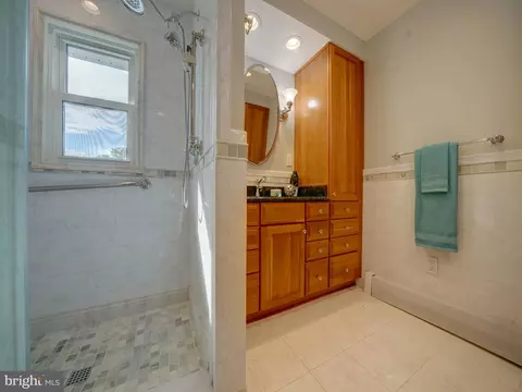 Bath - 8508 Pineway Dr, Laurel, MD 20723 photo 8 of 11