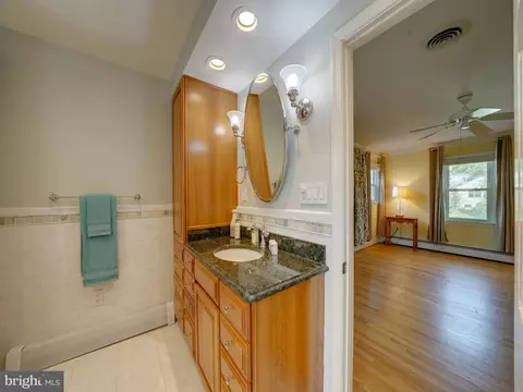 Bath - 8508 Pineway Dr, Laurel, MD 20723 photo 9 of 11