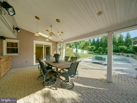 Exterior - 8508 Pineway Dr, Laurel, MD 20723 photo 5 of 32