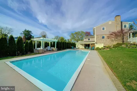 Exterior - 8508 Pineway Dr, Laurel, MD 20723 photo 14 of 32