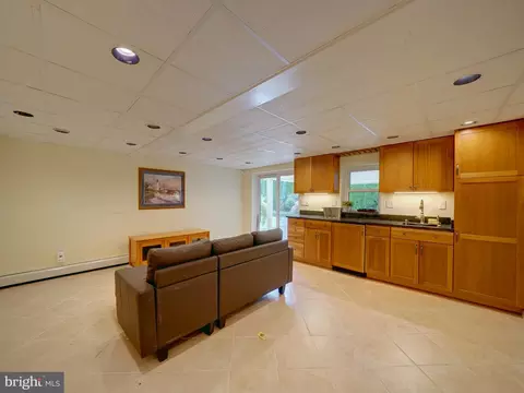 Living - 8508 Pineway Dr, Laurel, MD 20723 photo 11 of 15