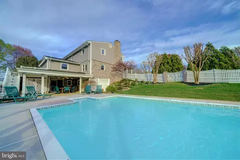 Exterior - 8508 Pineway Dr, Laurel, MD 20723 photo 13 of 32