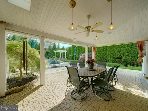 Exterior - 8508 Pineway Dr, Laurel, MD 20723 photo 4 of 32