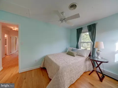 Bedroom - 8508 Pineway Dr, Laurel, MD 20723 photo 4 of 12