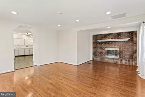 10686 Old Bond Mill Rd, Laurel, MD 20723 photo 7