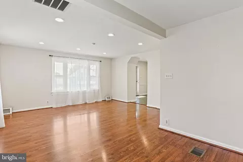 10686 Old Bond Mill Rd, Laurel, MD 20723 photo 9