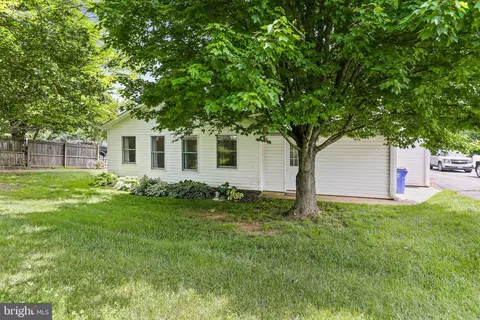 10686 Old Bond Mill Rd, Laurel, MD 20723 photo 33