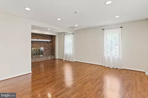 10686 Old Bond Mill Rd, Laurel, MD 20723 photo 8