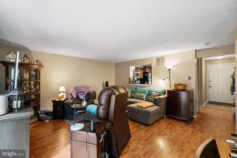 Entry Way - 9635 Glendower Ct, Laurel, MD 20723 photo 2 of 3