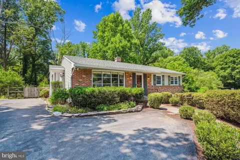 4642 Roundhill Rd, Ellicott City, MD 21043