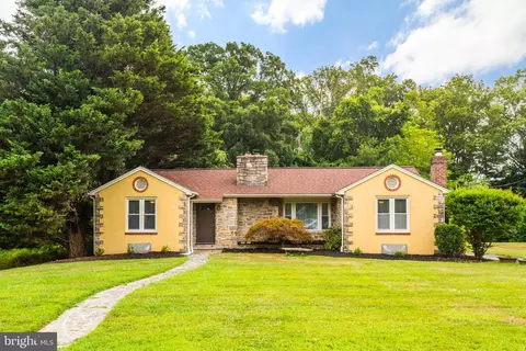 3901 Foxhill Dr, Ellicott City, MD 21042