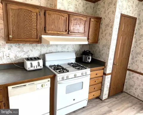 10 Midway Ave, Laurel, MD 20723 photo 4